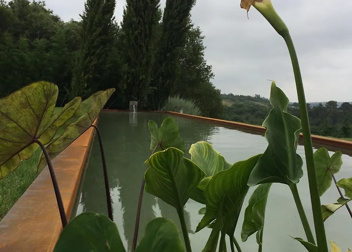 Big Red Barn - Spectacular *